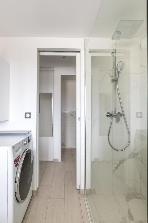 Double 6 Persons Near - Fairytale Factory Apartment