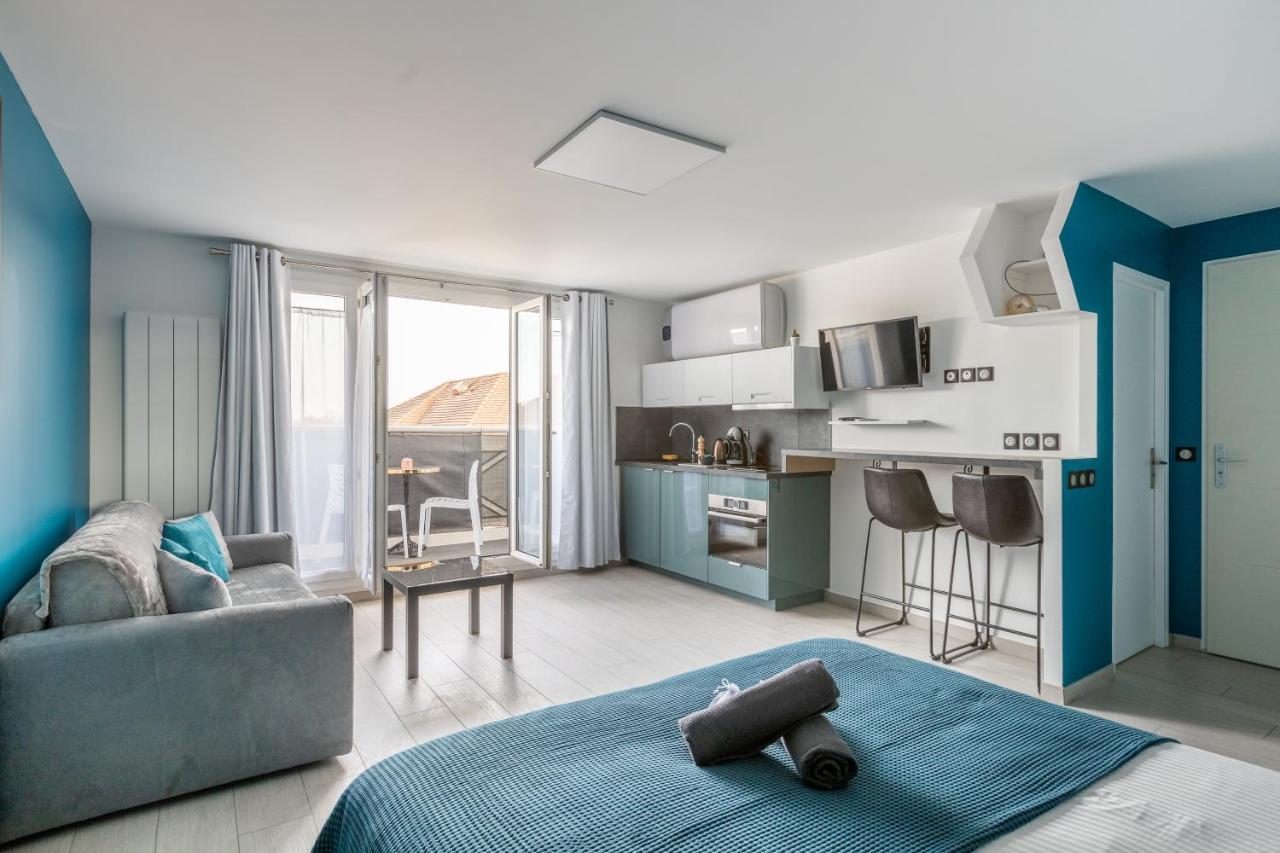 Double 6 Persons Near - Fairytale Factory * Bussy-Saint-Georges